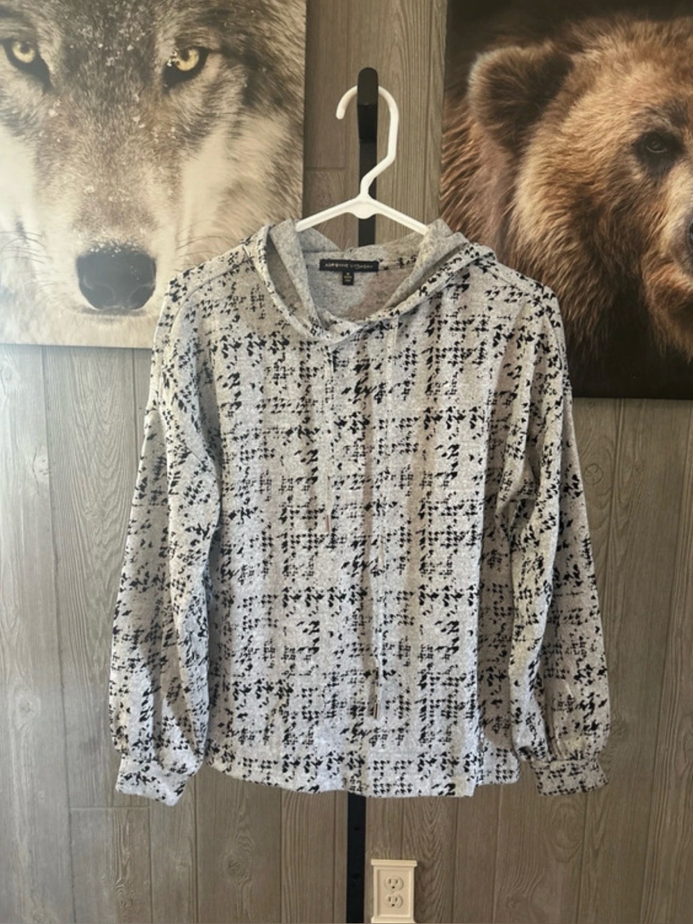 New Adrienne Vittadini Hooded Shirt
